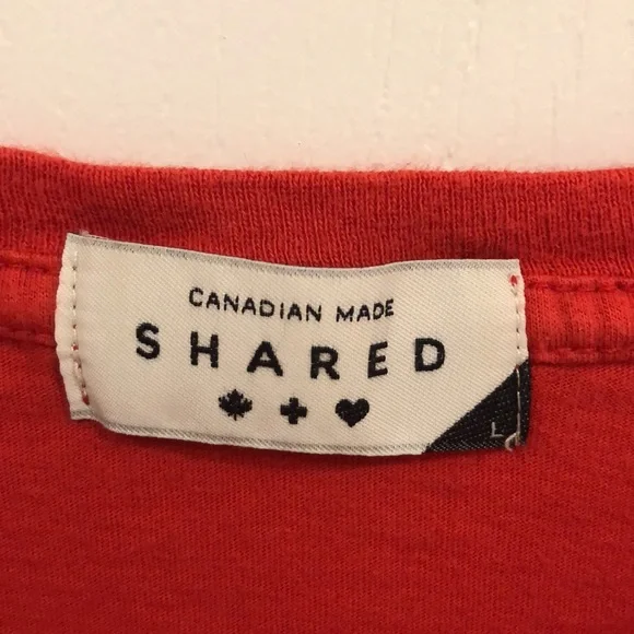 Red T-shirt - Picture 3 of 6